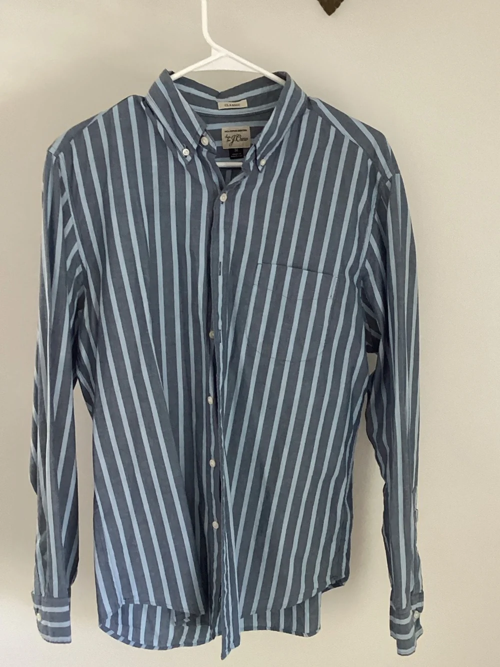 J. Crew Men's Vertical Blue and White Striped Button-Down Shirt